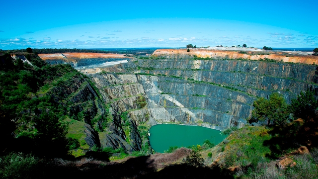 Greenbushes Mine.