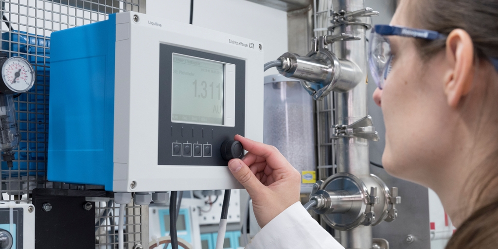 Process photometers for UV absorption, NIR, VIS Process photometers for UV absorption, NIR, VIS