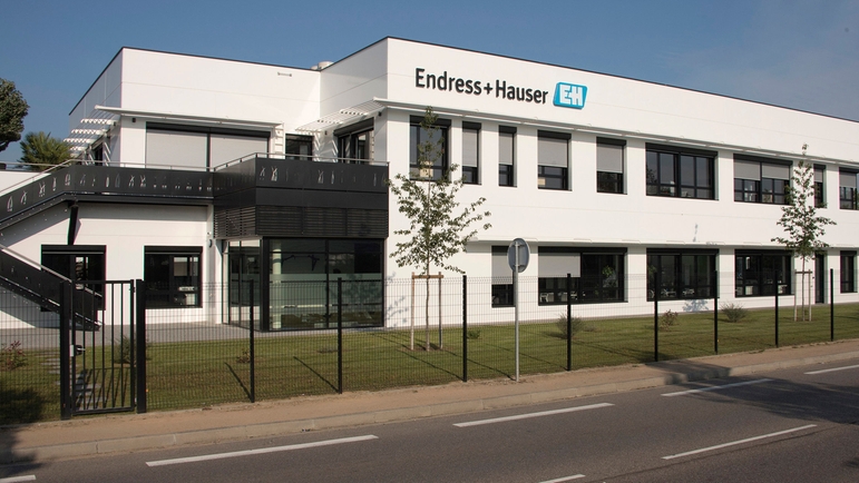 Endress+Hauserin ja Kaiser Optical Systemsin rakennus Lyonissa Ranskassa.