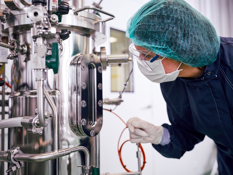 Fermentoija ja biofarmaseuttisen valmistuksen asiantuntija