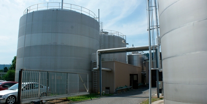 Vastuullista jätevedenkäsittelyä Emmin maitotuotteiden prosessointilaitoksella Dagmersellenissä Sveitsissä