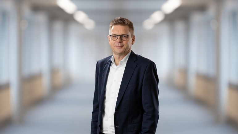 Johtokunnan puheenjohtaja Mats Gökstorp SICK AG:n pääkonttorissa Waldkirchissa Saksassa.